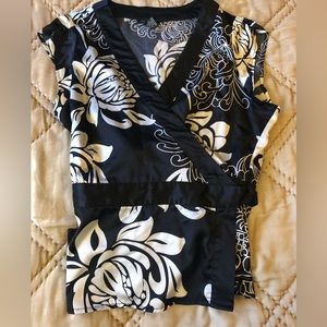 BCBG Max Azria black & white floral cap sleeve wrap blouse top Sz xl